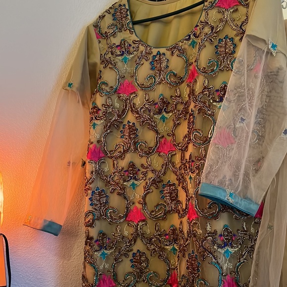 pakistani outfit, full set. size Large - Picture 4 of 4